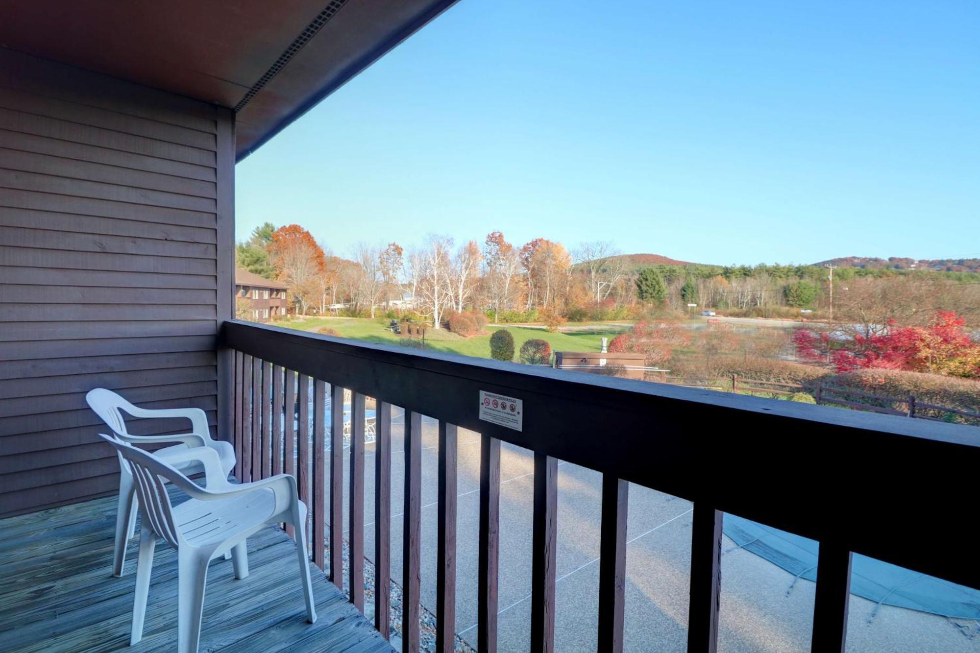 Fireside Inn & Suites Gilford Esterno foto
