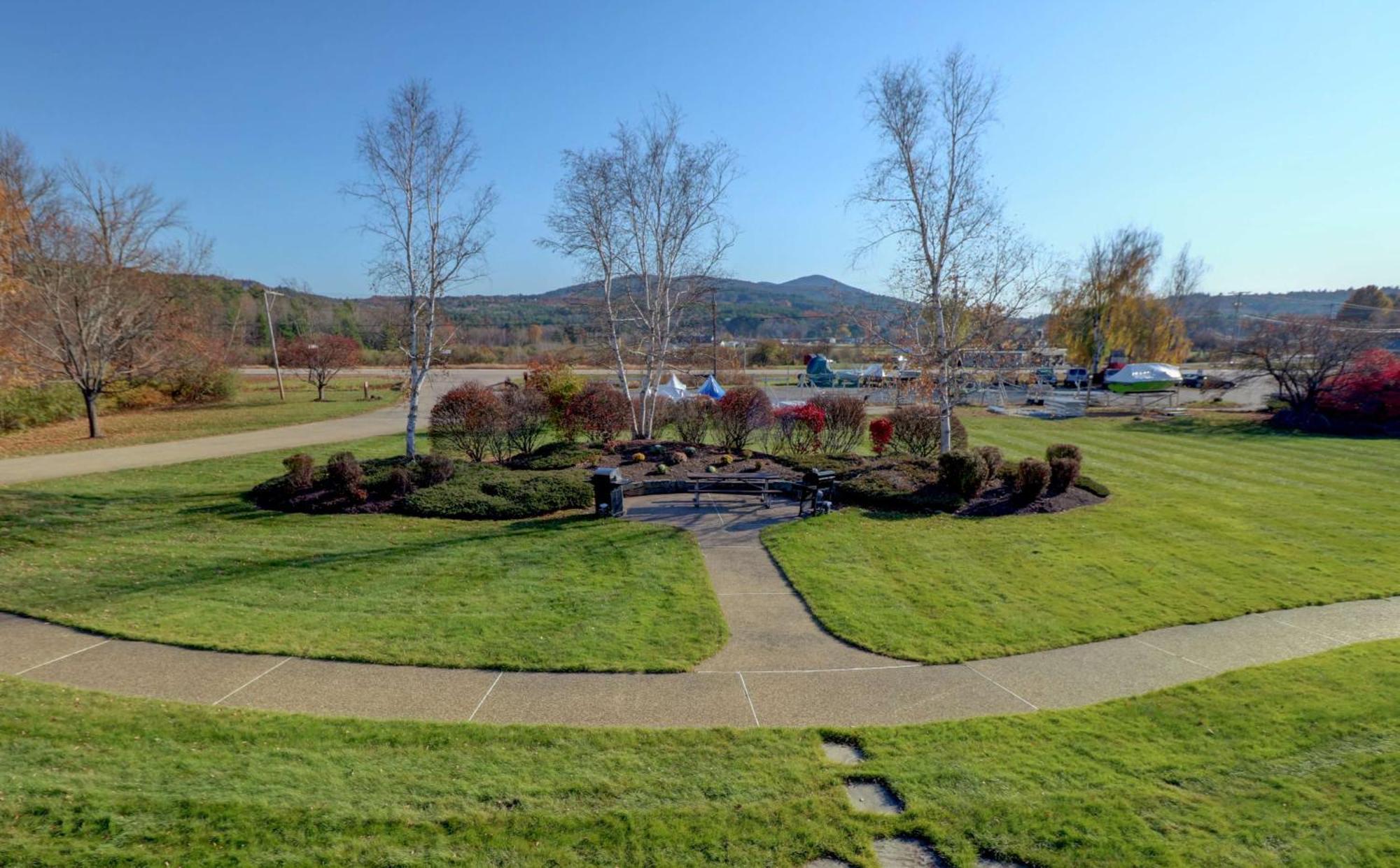 Fireside Inn & Suites Gilford Esterno foto