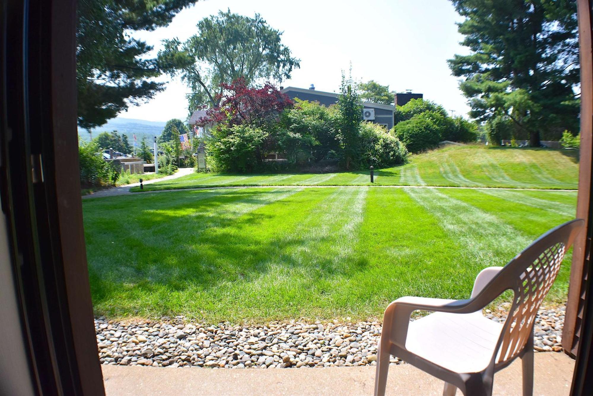 Fireside Inn & Suites Gilford Esterno foto