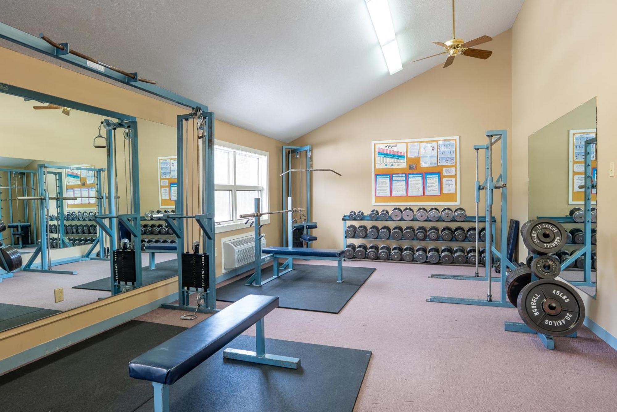 Fireside Inn & Suites Gilford Esterno foto