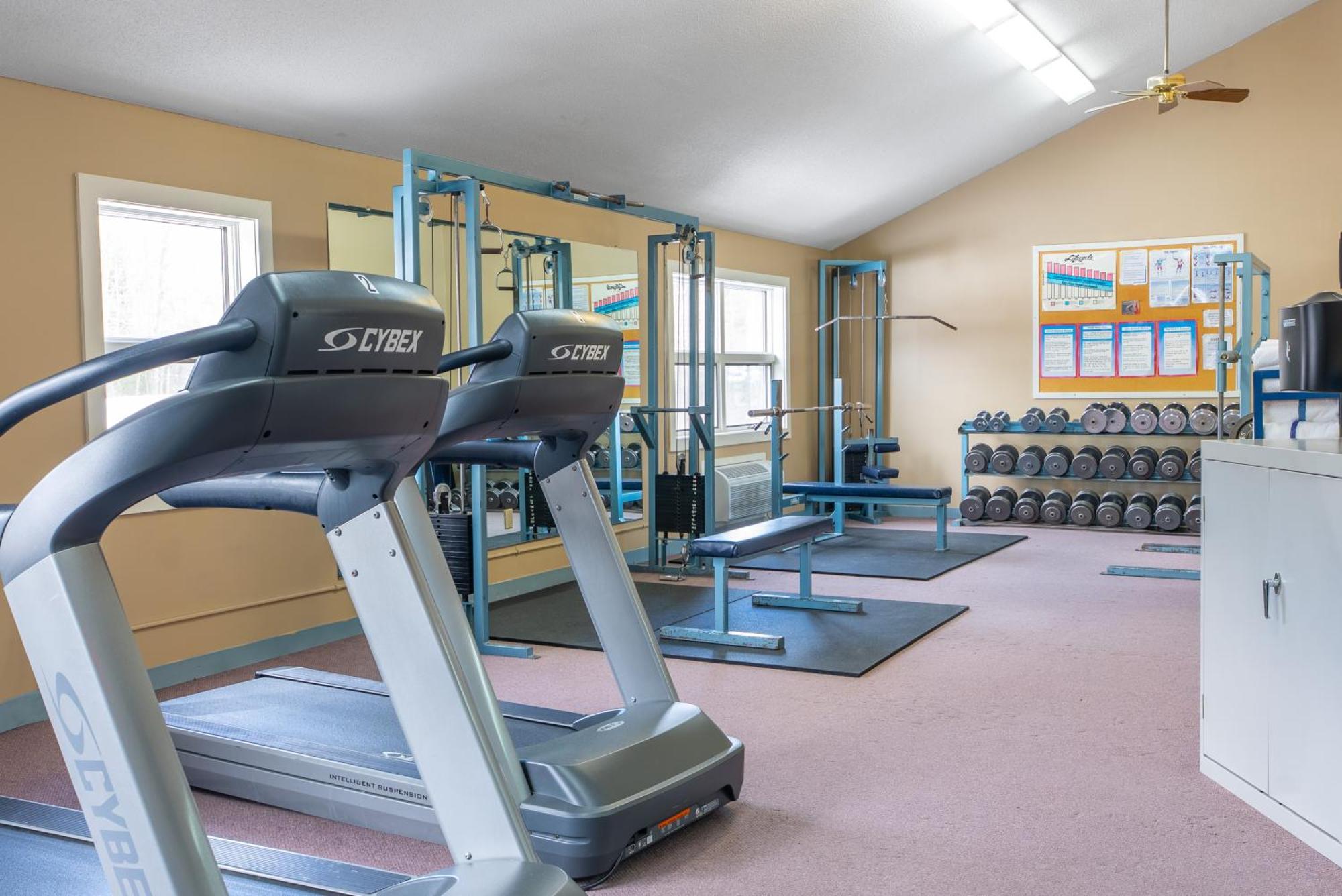 Fireside Inn & Suites Gilford Esterno foto