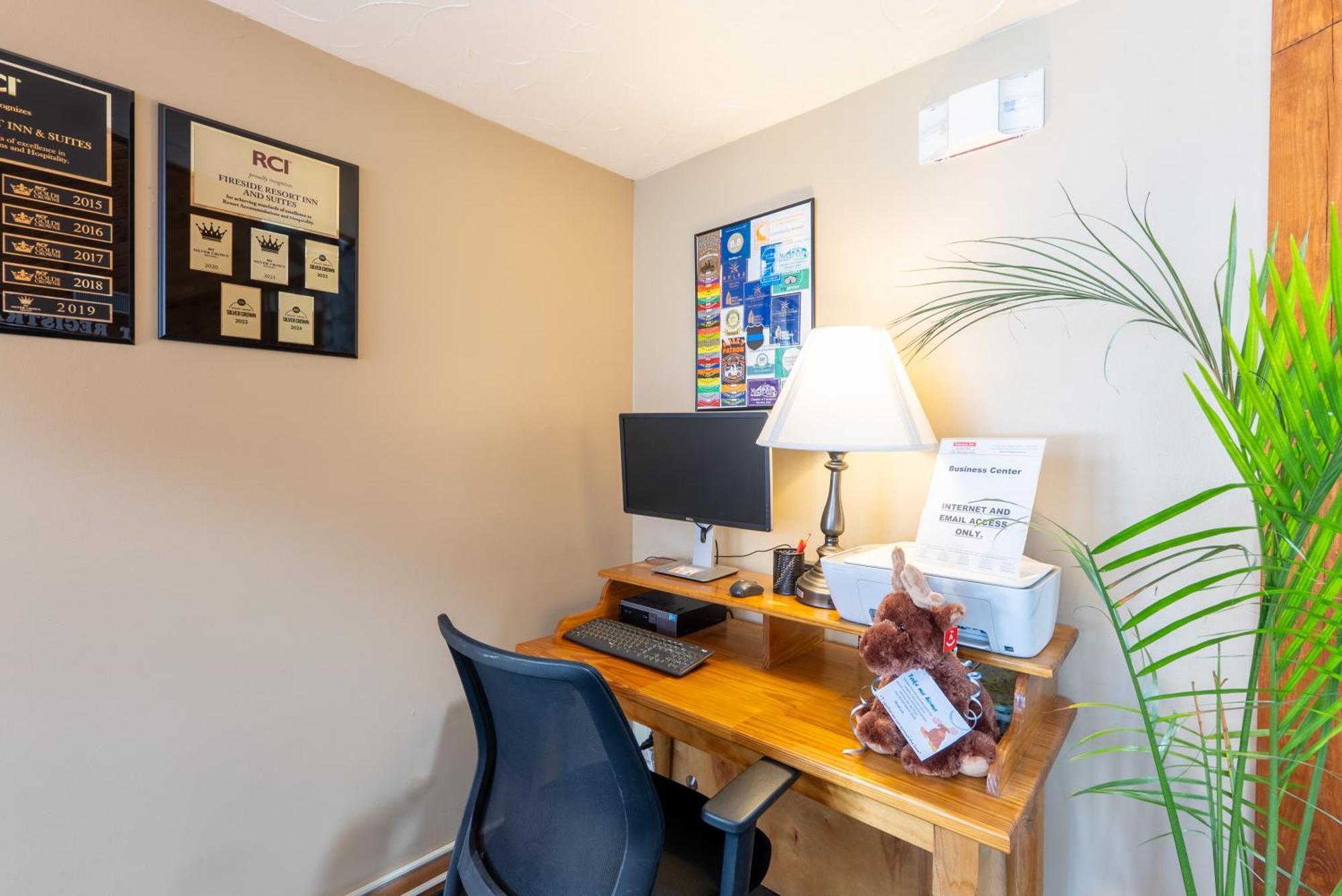 Fireside Inn & Suites Gilford Esterno foto